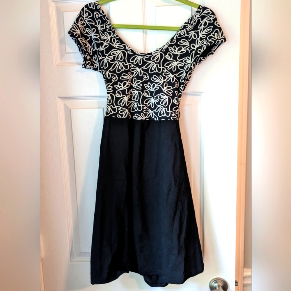 Pact fit and flare open back Mini dress